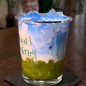 Blue spirulina extract application: coffee