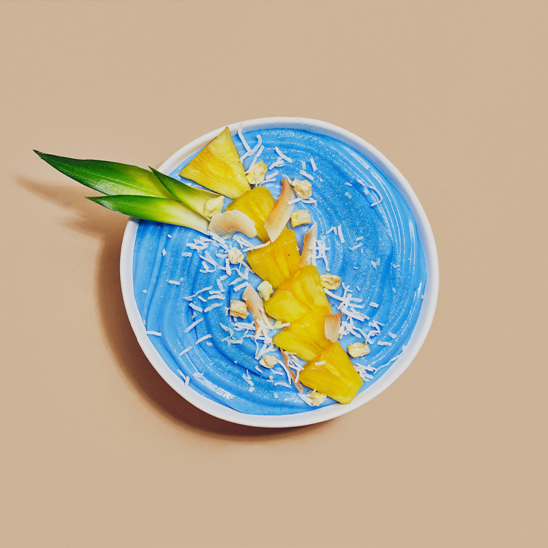 Blue spirulina extract application: blue milkshake
